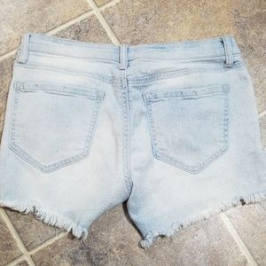 Mudd Shorts - {2 for 10} Mudd distressed jean shorts sz 7 Mudd Shorts - {2 for 10} Mudd distressed jean shorts sz 7